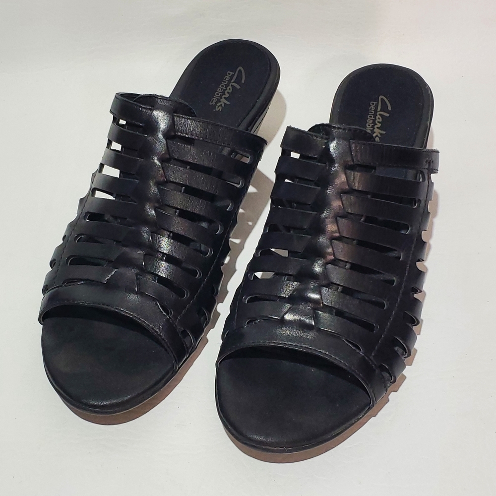 Clarks Women's Black Slide Strappy Sandals Size 9 1/2